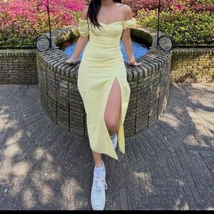 Bardot Elegant Yellow Dress with Puff Sleeves